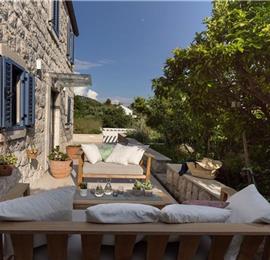 4 Bedroom Villa with Pool and Sea Views in Orašac, near Dubrovnik, Sleeps 8